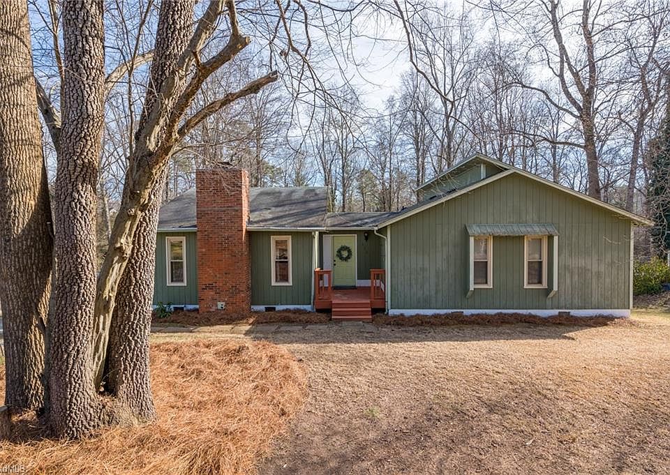 1st image of 2407 Shelia Dr