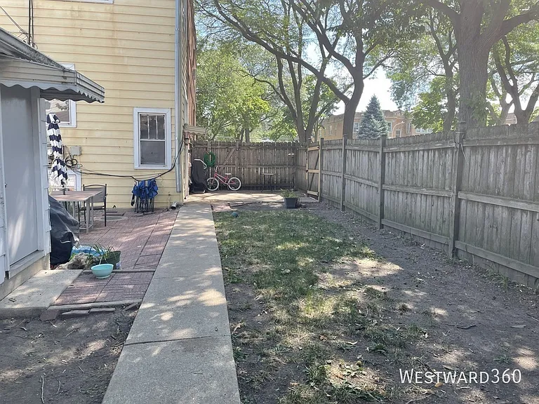 3900 N Sawyer Ave #2 — Photo 10
