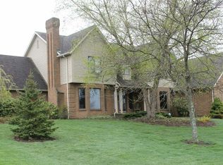 1525 White Oak Ct, Mansfield, OH 44906