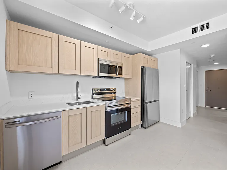Cauley Residences by Trion Living — Photo 37