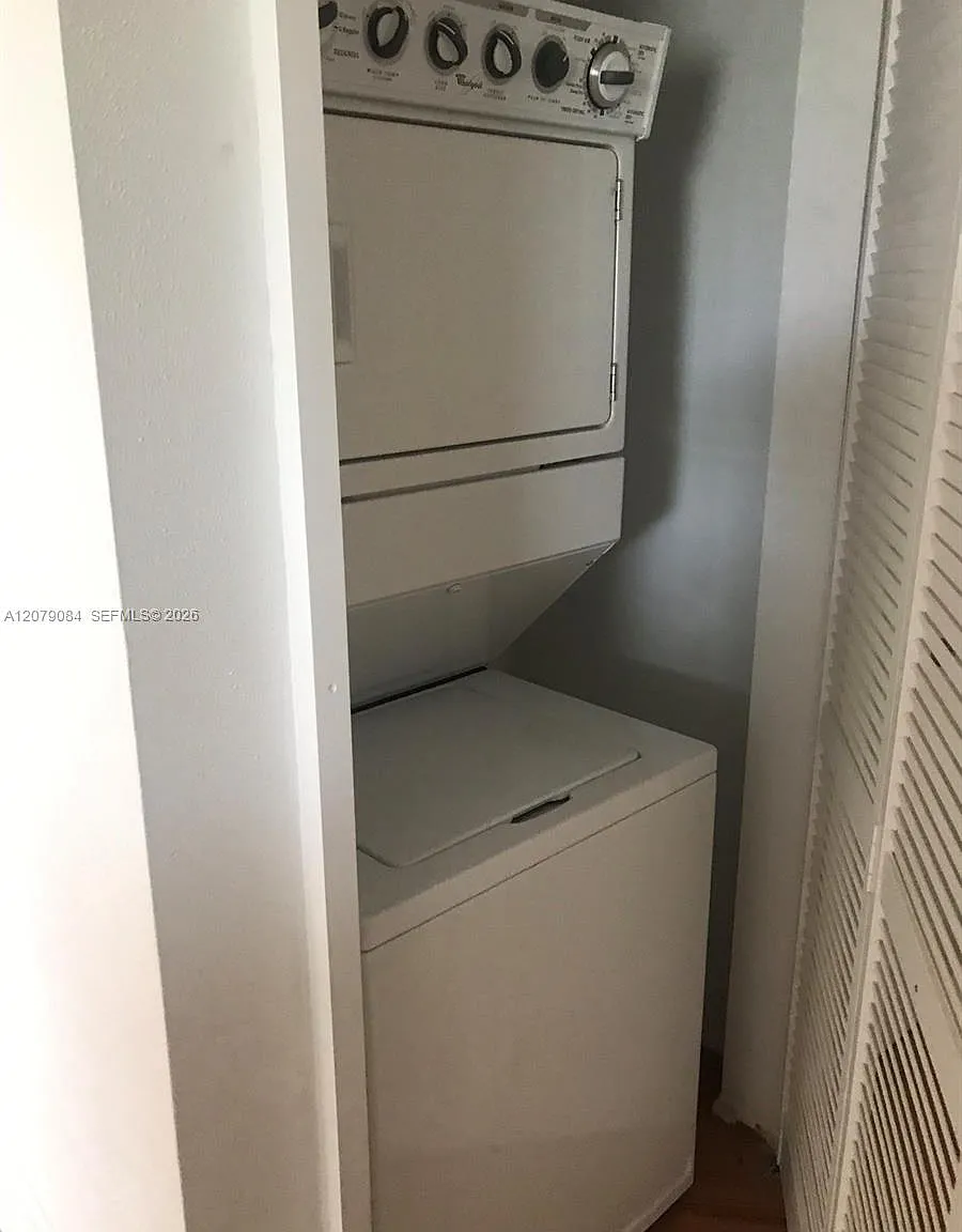 Sailboat Pointe Condo — Photo 2