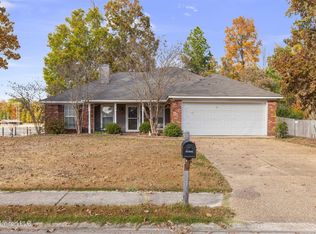 129 Post Oak Dr, Brandon, MS 39047
