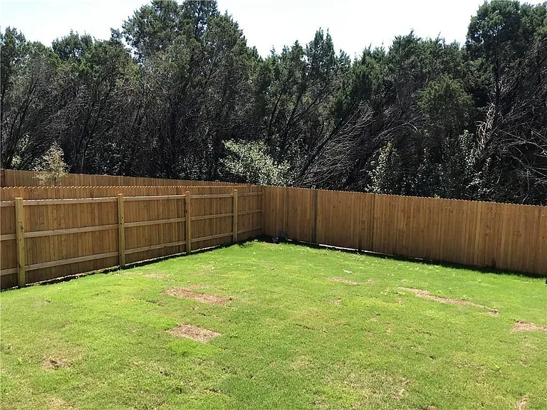 2205 Bettylou Ln — Photo 19