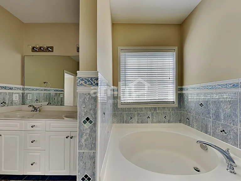 7740 Desoto Dr — Photo 11