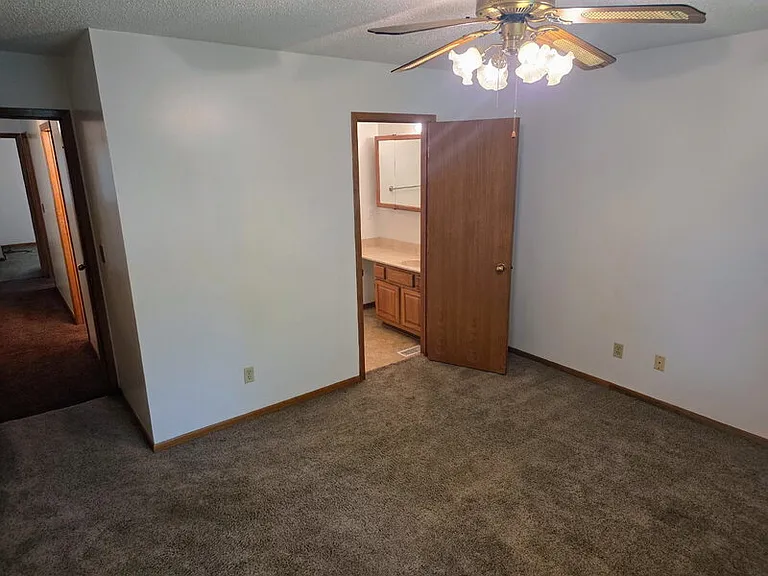 5310 Brookview Dr — Photo 16
