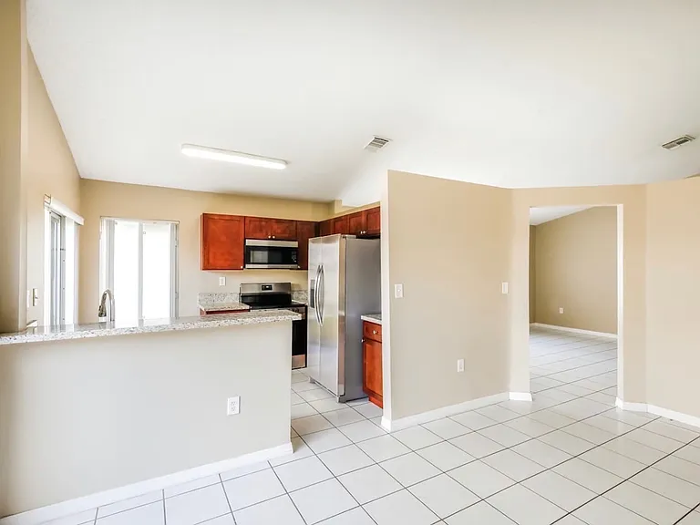 14232 SW 177th Ter — Photo 8