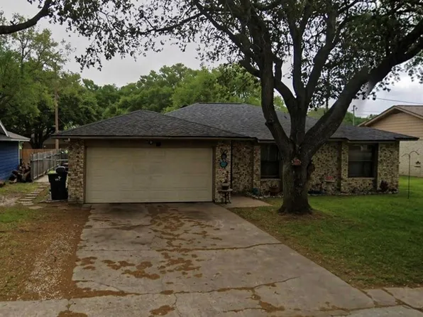 5129 Chateaux Dr, Bay City, TX 77414