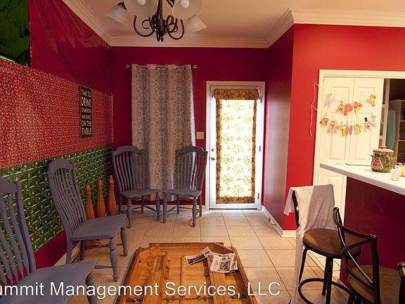 3rd image of 1756 Jefferson Ave APT 114