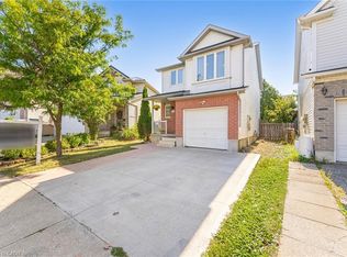 525 Chablis Dr, Waterloo, ON N2T2Y1