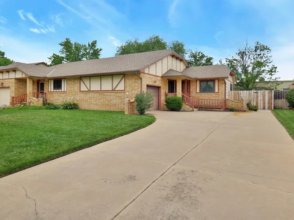 10205 W Alamo St, Wichita, KS 67212