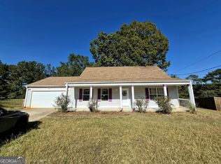 2784 Holly Berry Dr, Ellenwood, GA