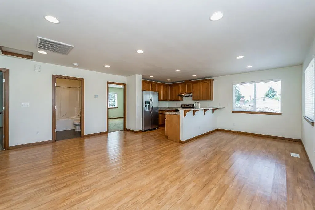 Pearl St - 2 bedrooms — Photo 4