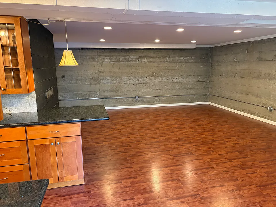12517 19th Ave NE