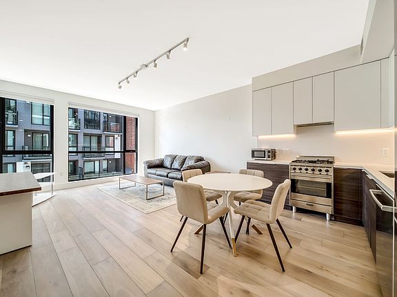 3rd image of 1433 Bush St #304