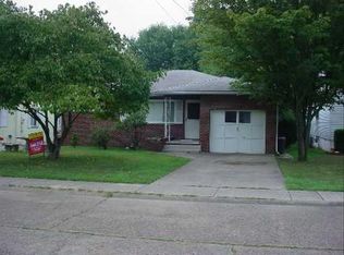 1318 W 13th St, Nitro, WV 25143