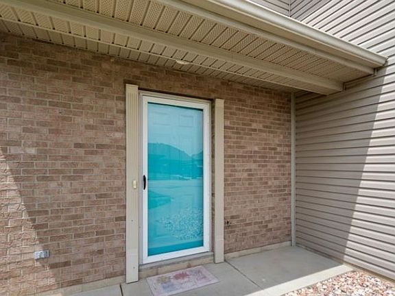 3rd image of 2871 Ohunter Ave