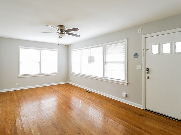 3rd image of 433 Orchid Rd