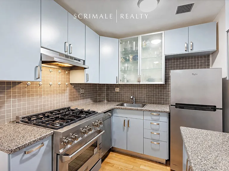 165 Christopher St #LAA — Photo 3