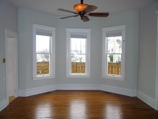 5th image of 1522 Porter St