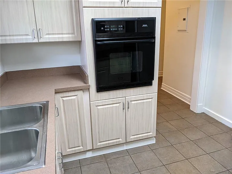7836 Saint Charles Ave #C — Photo 16