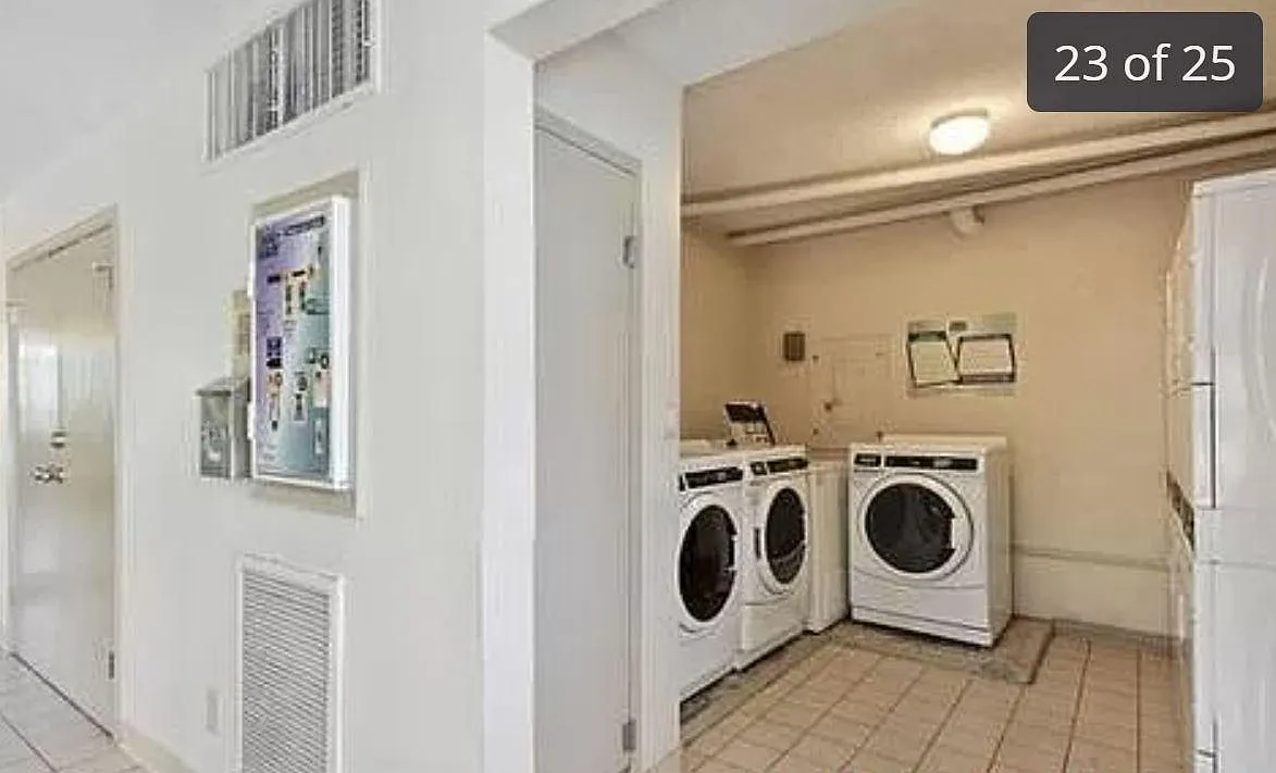 2285 Peachtree Rd NE — Photo 1