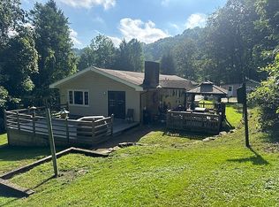 800 Cedar Rocks Rd, Wheeling, WV 26003