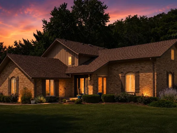 1206 Aberdeen Rd, Inverness, IL 60067
