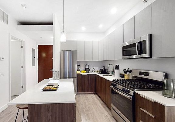 3rd image of 45 John St #4F