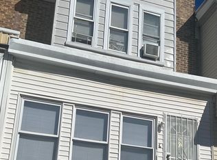 991 Carver St, Philadelphia, PA 19124