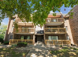 3734 215th St APT 201, Matteson, IL 60443