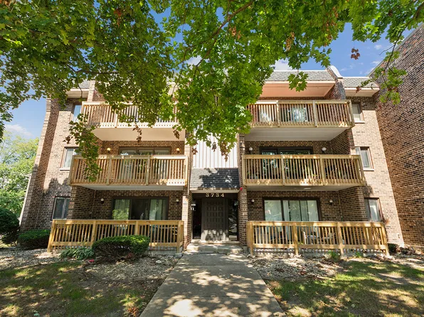 3734 215th St APT 201, Matteson, IL 60443