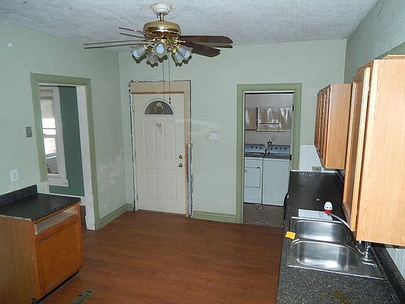 5th image of 103 E Finley St