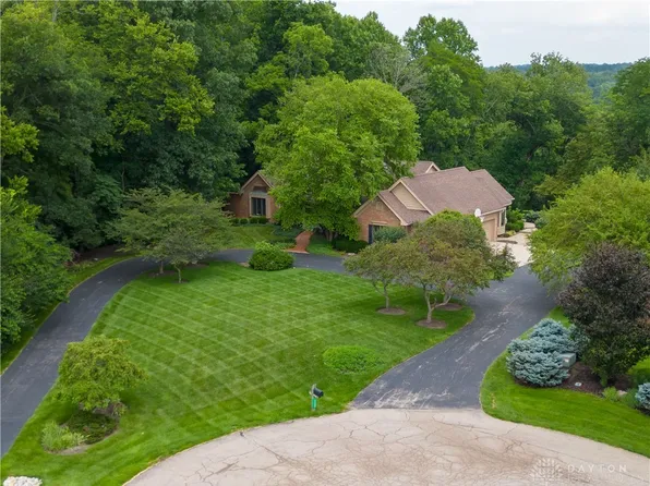 3000 Springland Cir, Bellbrook, OH 45305
