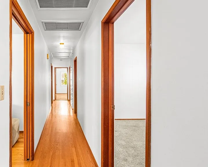 454 N Shattuck Pl — Photo 22