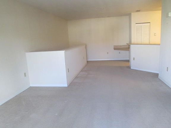 4th image of 122 SW Peacock Blvd APT 12-206