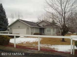 381 Sinclair Ln, Selah, WA 98942