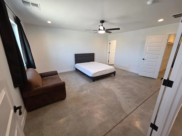 2061 W Daniel Rd #2 — Photo 17