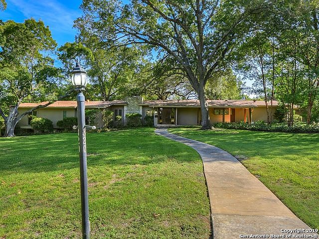 1st image of 320 Primrose Pl