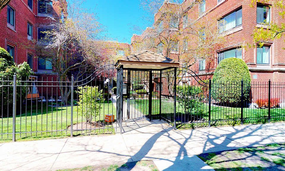 1st image of 908 W Sunnyside Ave #1C