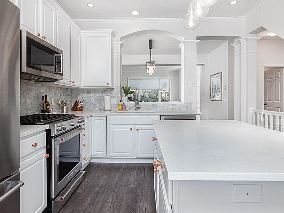 3rd image of 9 4th Ave N APT 105
