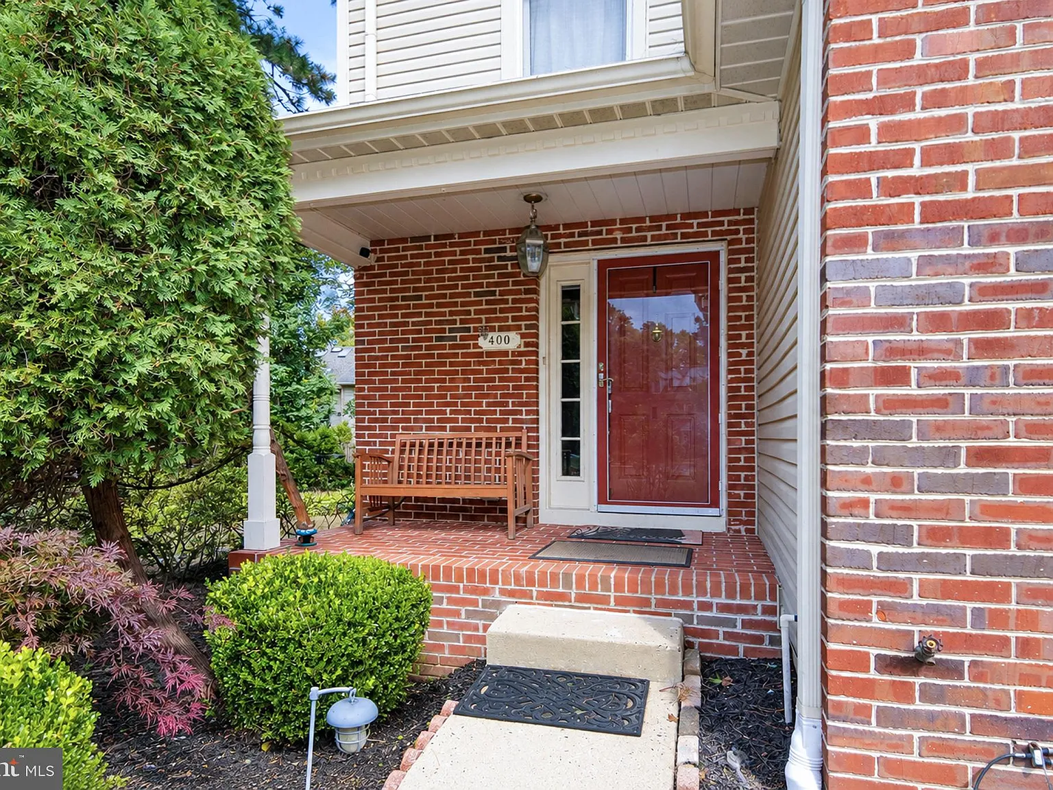 3 bed, 3.5 bath, 4305 sqft, $3,500 — Photo 3