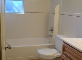 8 Kensington Cir APT D, Garnerville, NY 10923