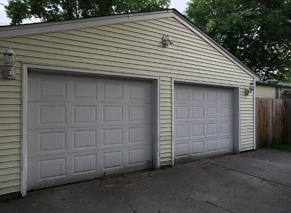 2nd image of 1919 Taylor St NE
