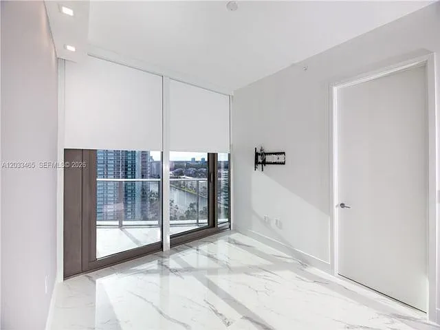 15701 Collins 1403 Sunny — Photo 16