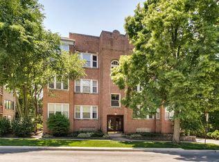 1112 Main St APT 2E, Evanston, IL 60202
