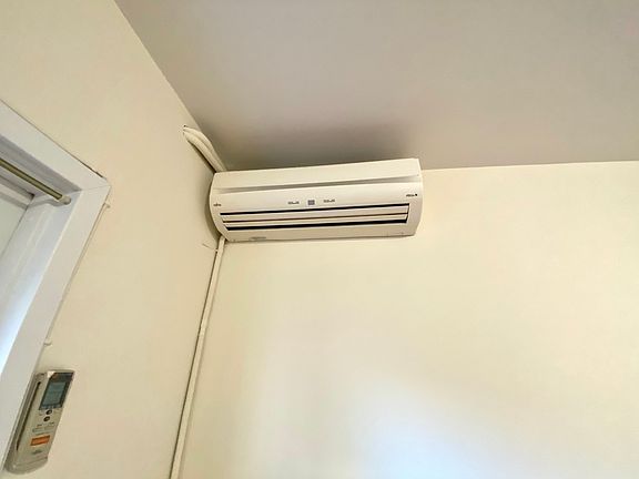 3rd image of 3083 31st St APT 2R