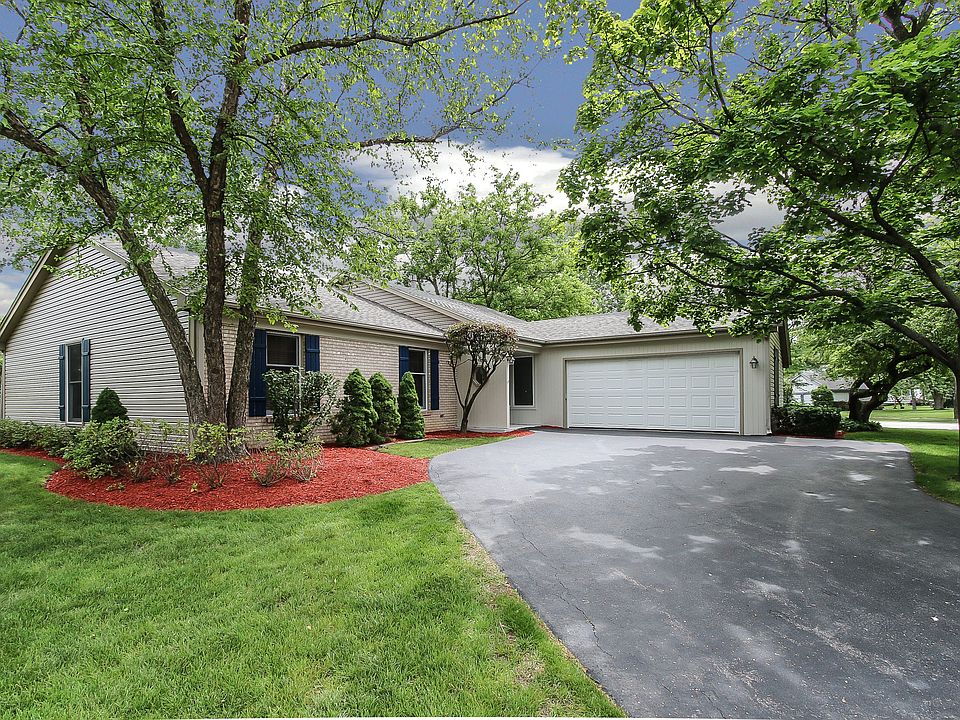 1st image of 855 S Willow Walk Dr