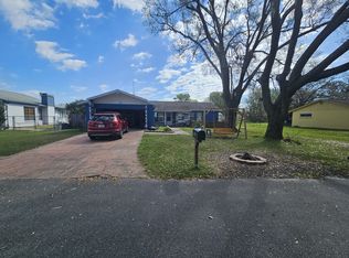 2136 Linda Ln, Lutz, FL 33558