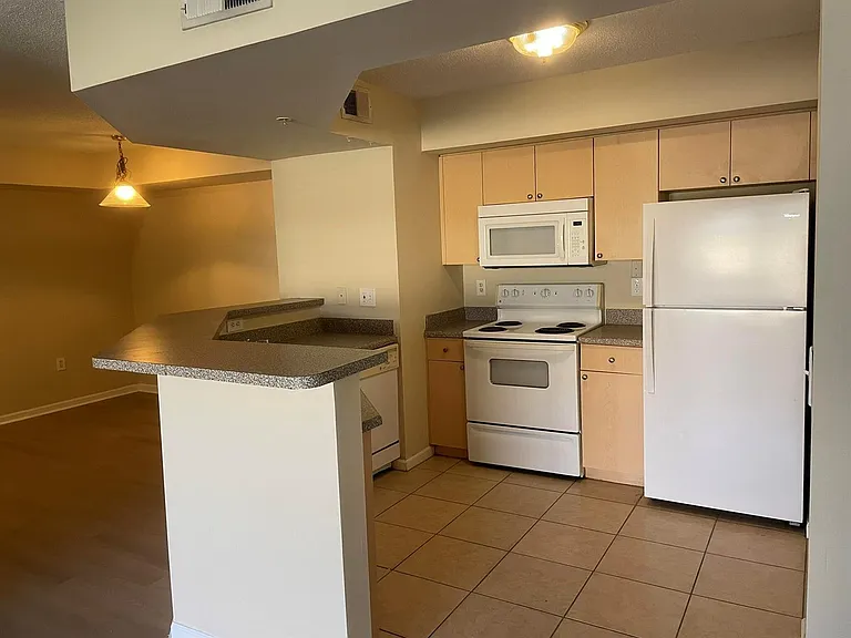 3605 NW Adriatic Ln #7-103 — Photo 4