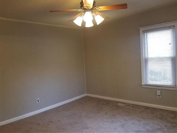 3rd image of 1300 Sewanee Dr